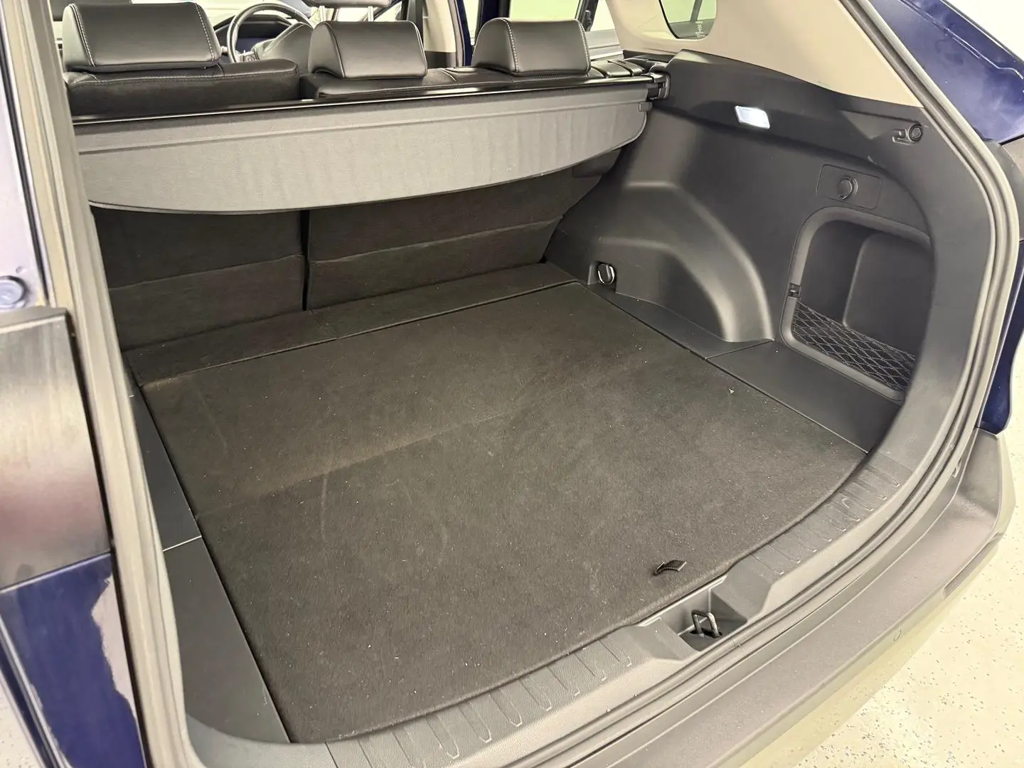 2023 Toyota RAV4 Gallery Image 16