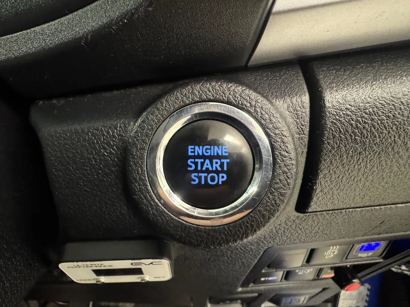 2016 Toyota Hilux Gallery Image 18