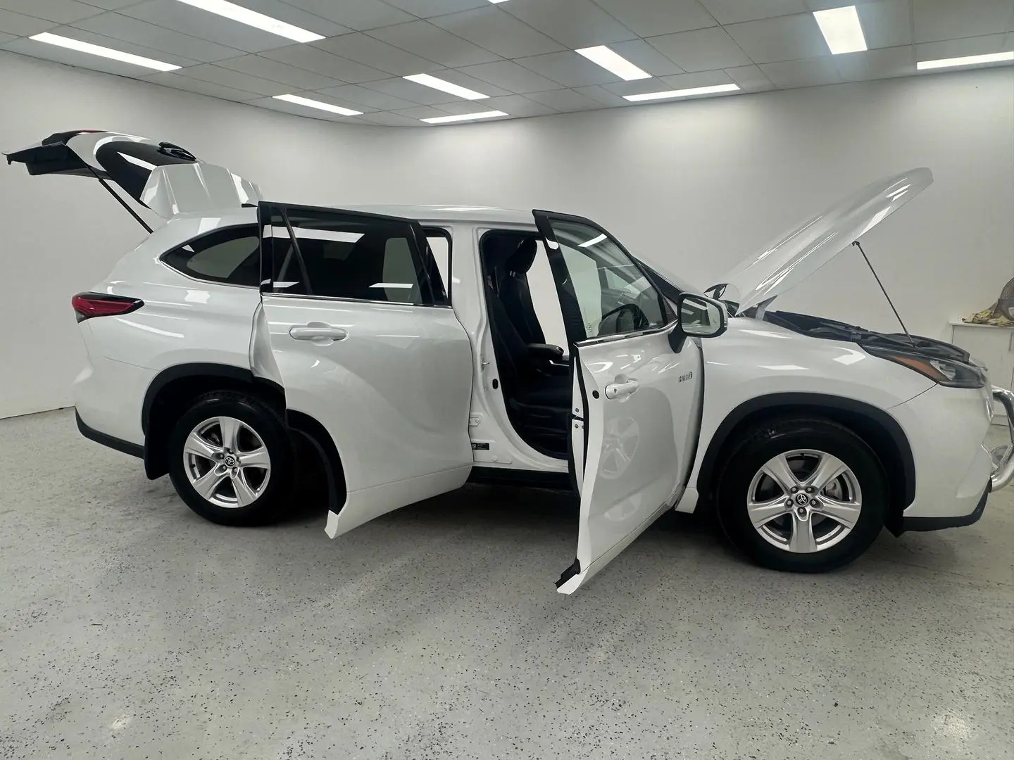 2021 Toyota Kluger Gallery Image 8