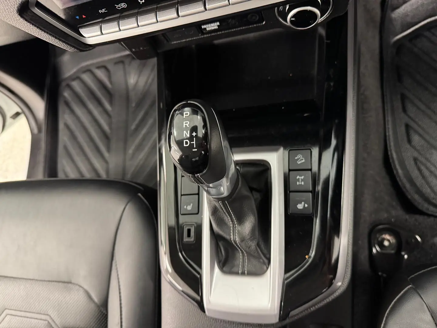 2024 Isuzu D-MAX Gallery Image 20