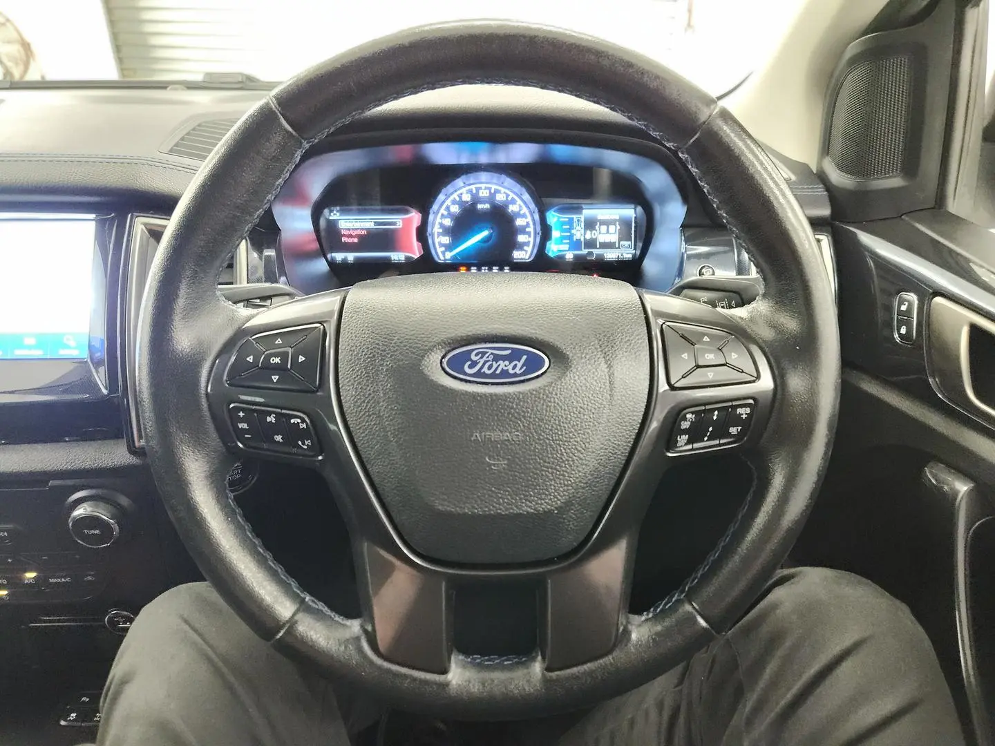 2021 Ford Everest Gallery Image 28