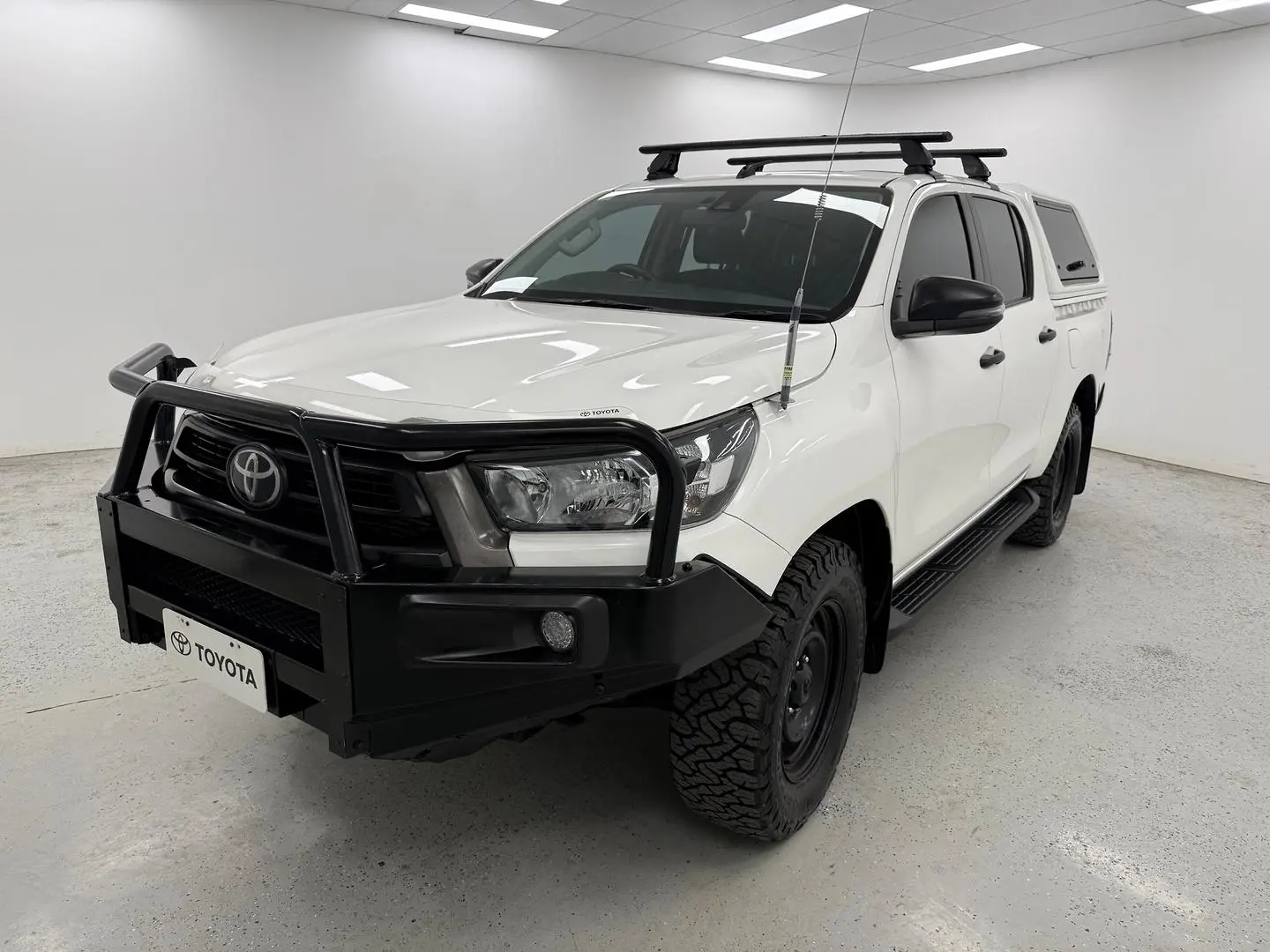 2020 Toyota Hilux Gallery Image 7