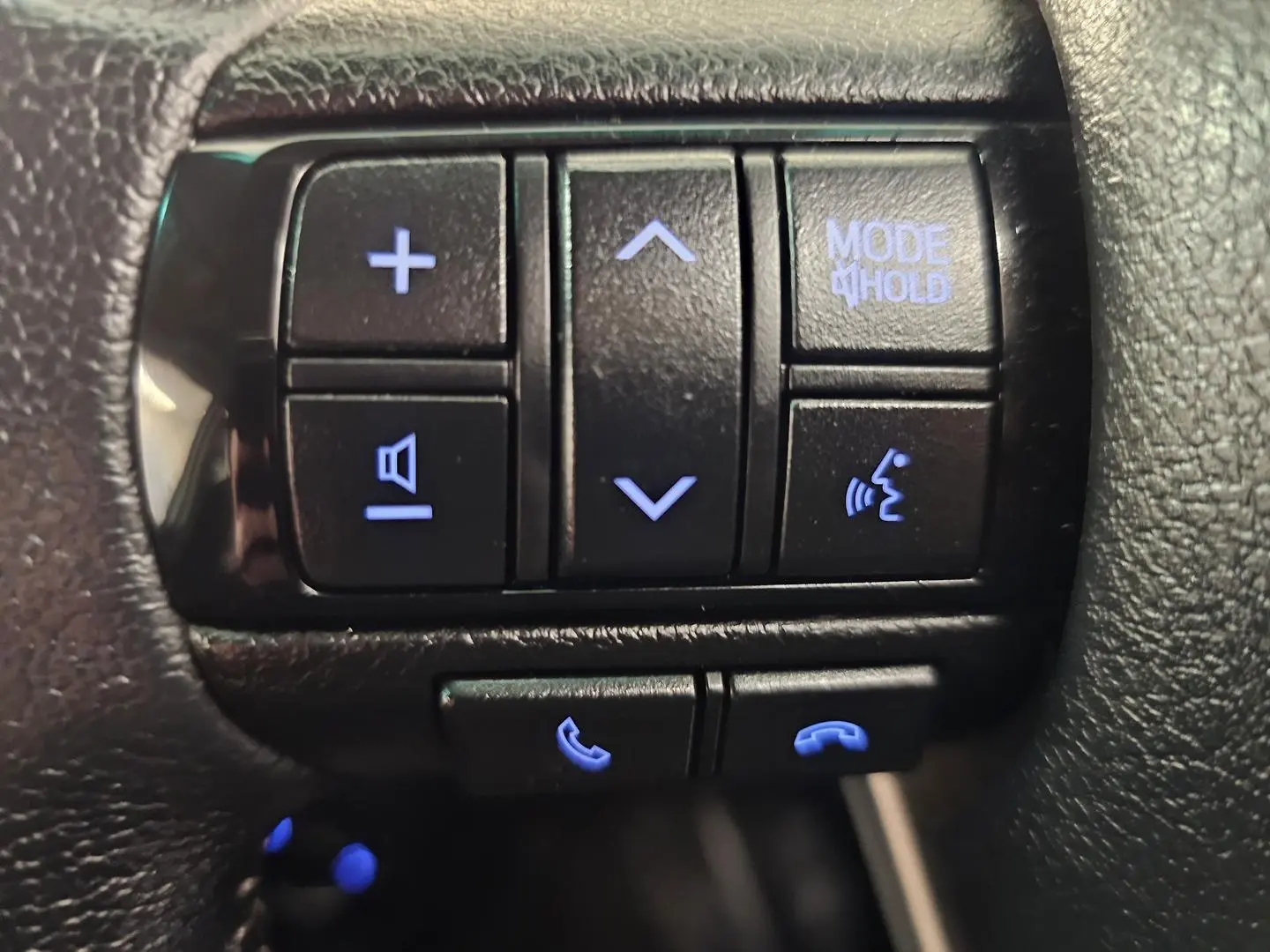 2021 Toyota Hilux Gallery Image 36