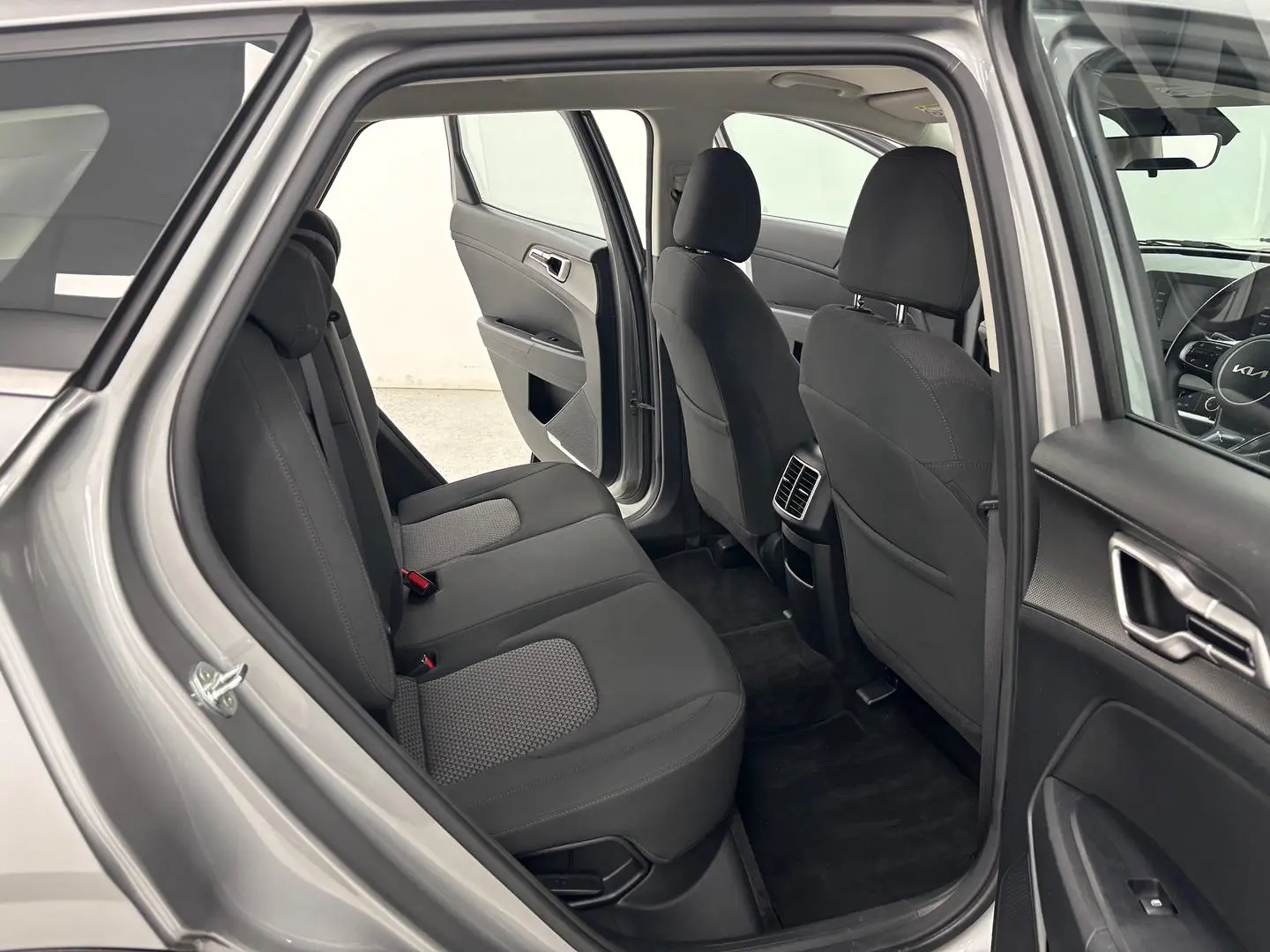 2023 Kia Sportage Gallery Image 21
