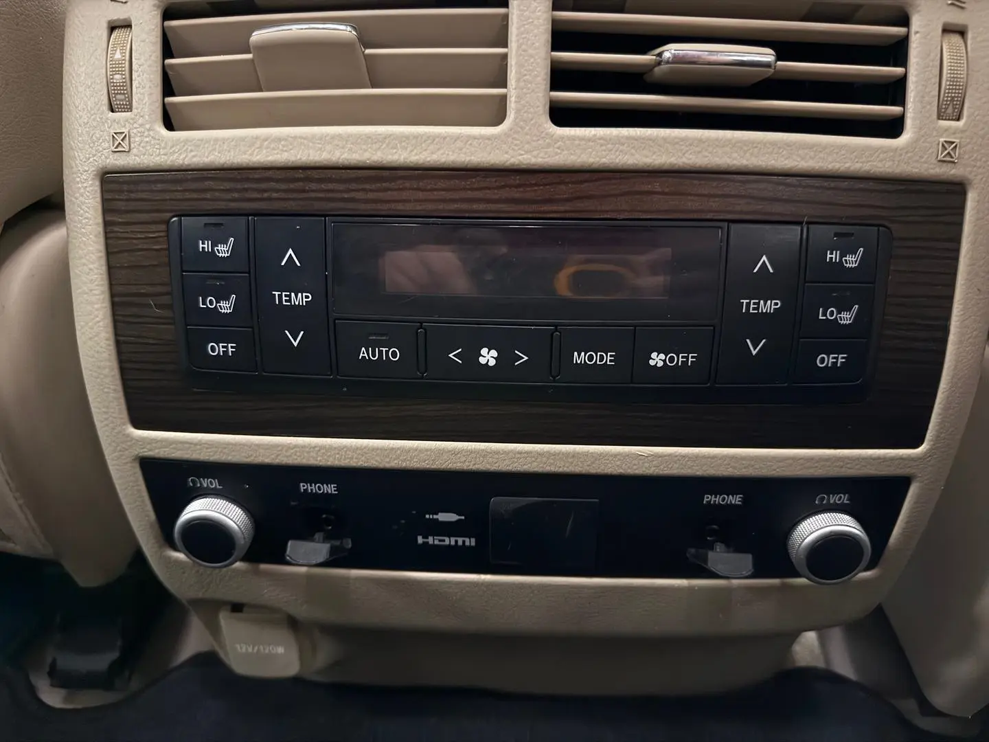 2018 Toyota Landcruiser Gallery Image 34