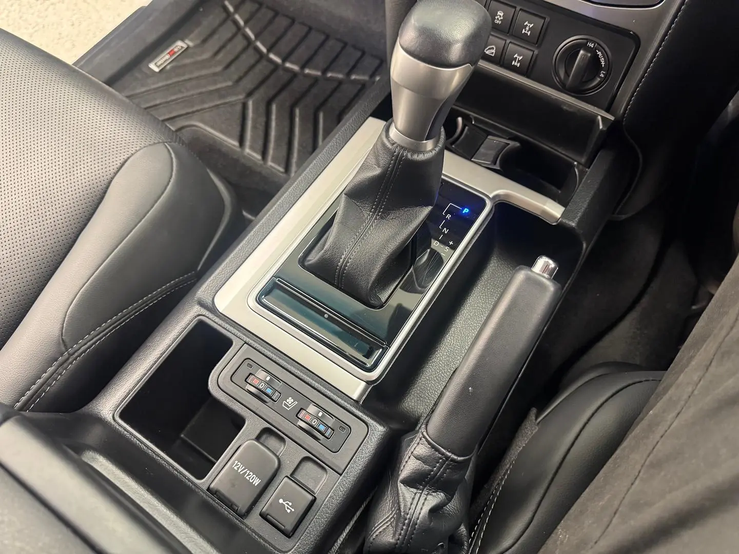 2024 Toyota Landcruiser Prado Gallery Image 23