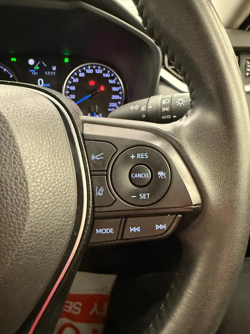 2020 Toyota RAV4 Gallery Image 22