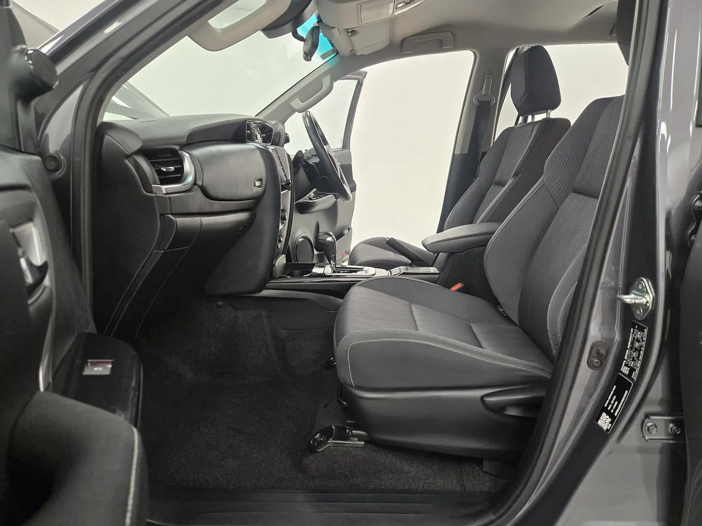 2023 Toyota Fortuner Gallery Image 17