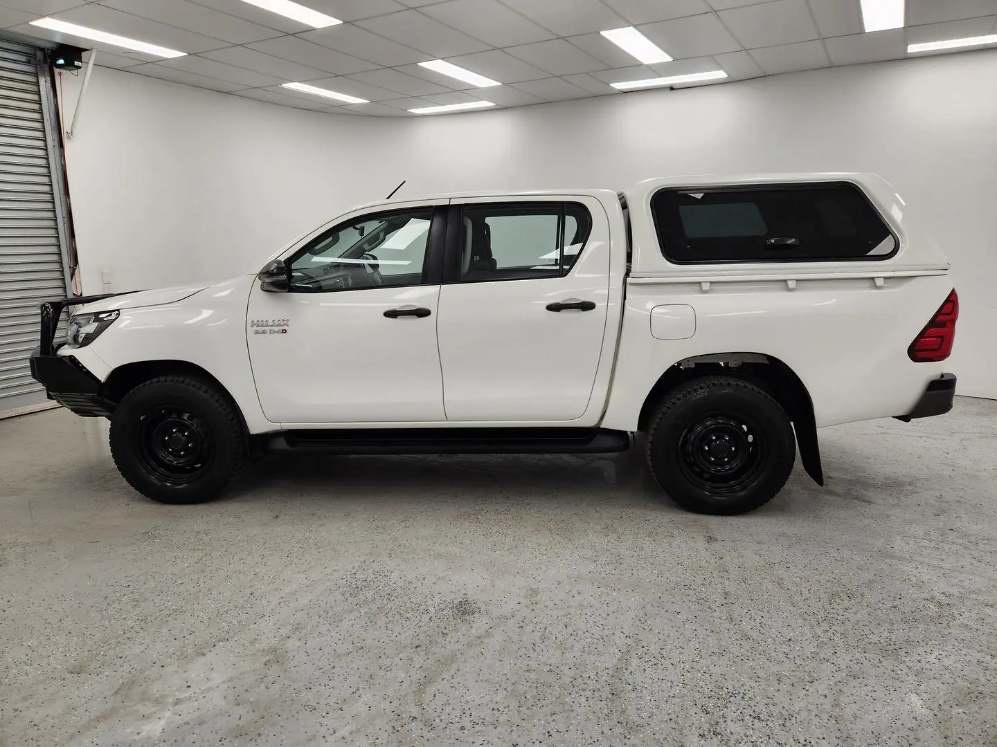 2018 Toyota Hilux Gallery Image 6