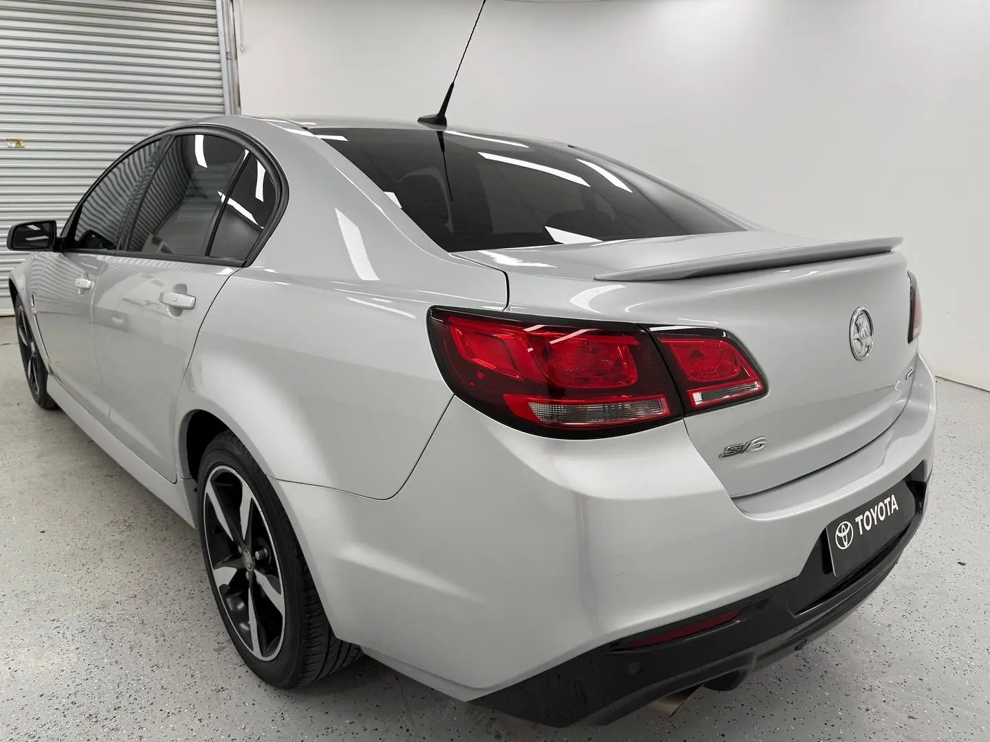 2017 Holden Commodore Gallery Image 5