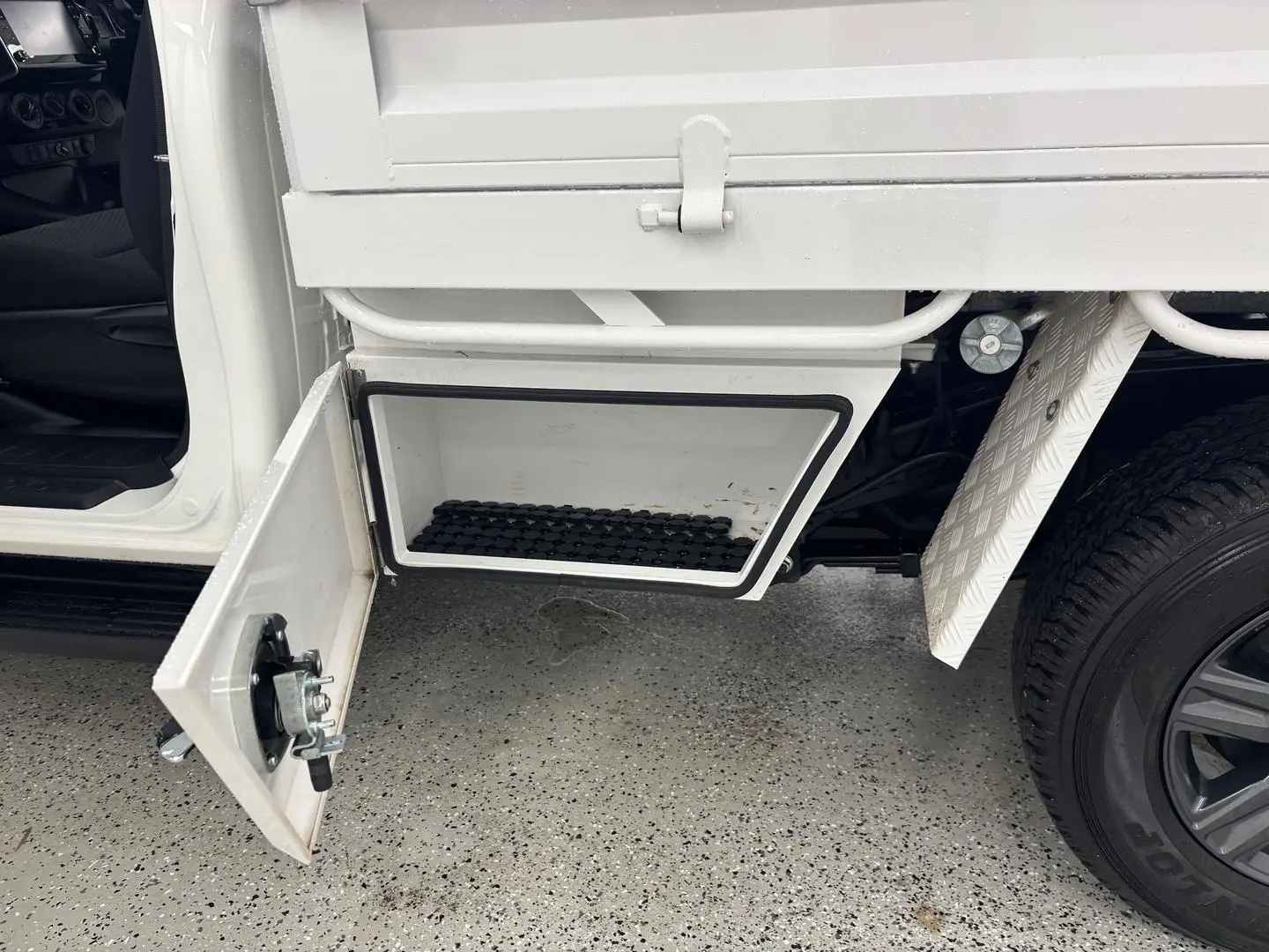 2023 Toyota Hilux Gallery Image 22