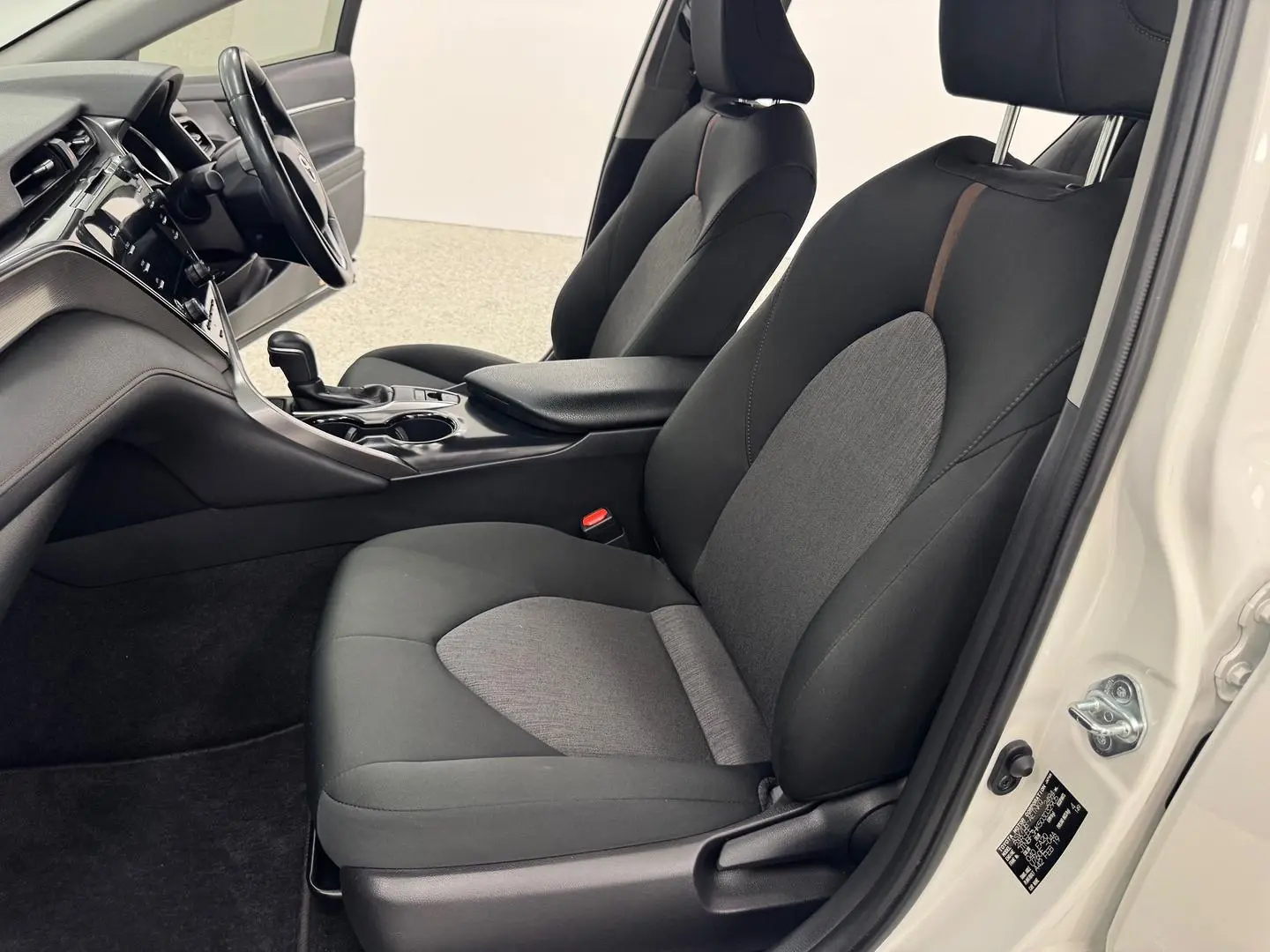 2019 Toyota Camry Gallery Image 31