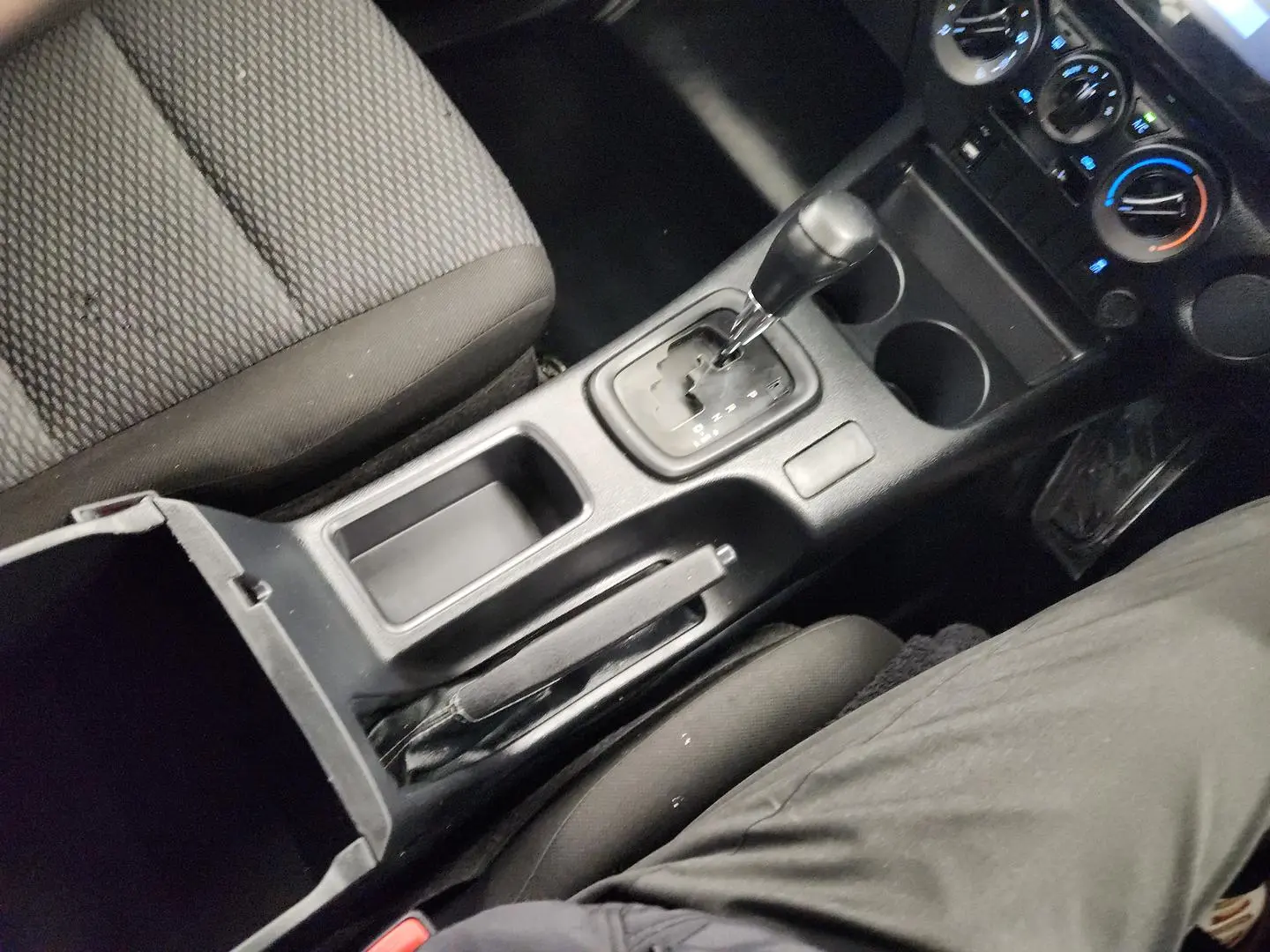 2022 Toyota Hilux Gallery Image 25