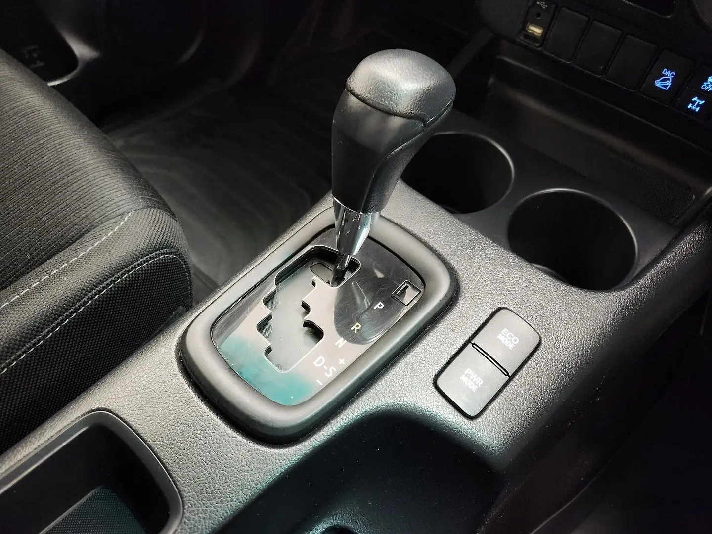 2021 Toyota Hilux Gallery Image 30