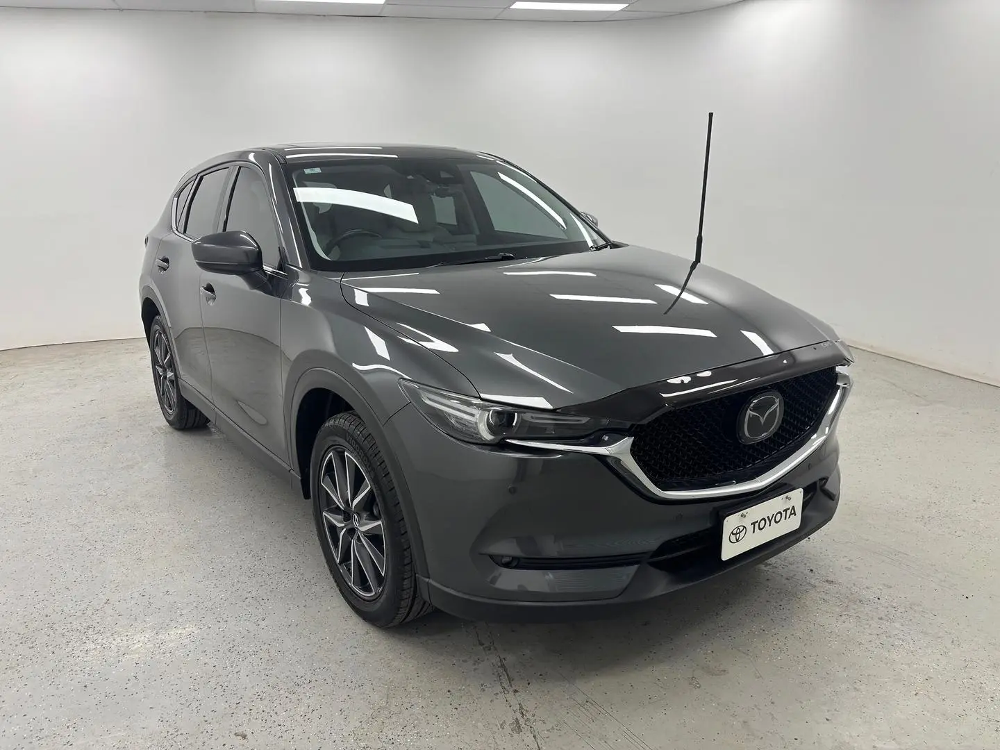 2019 Mazda CX-5 Gallery Image 1