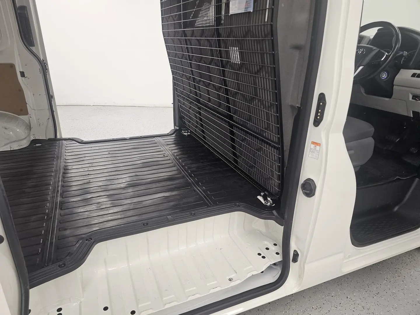 2022 Toyota Hiace Gallery Image 20