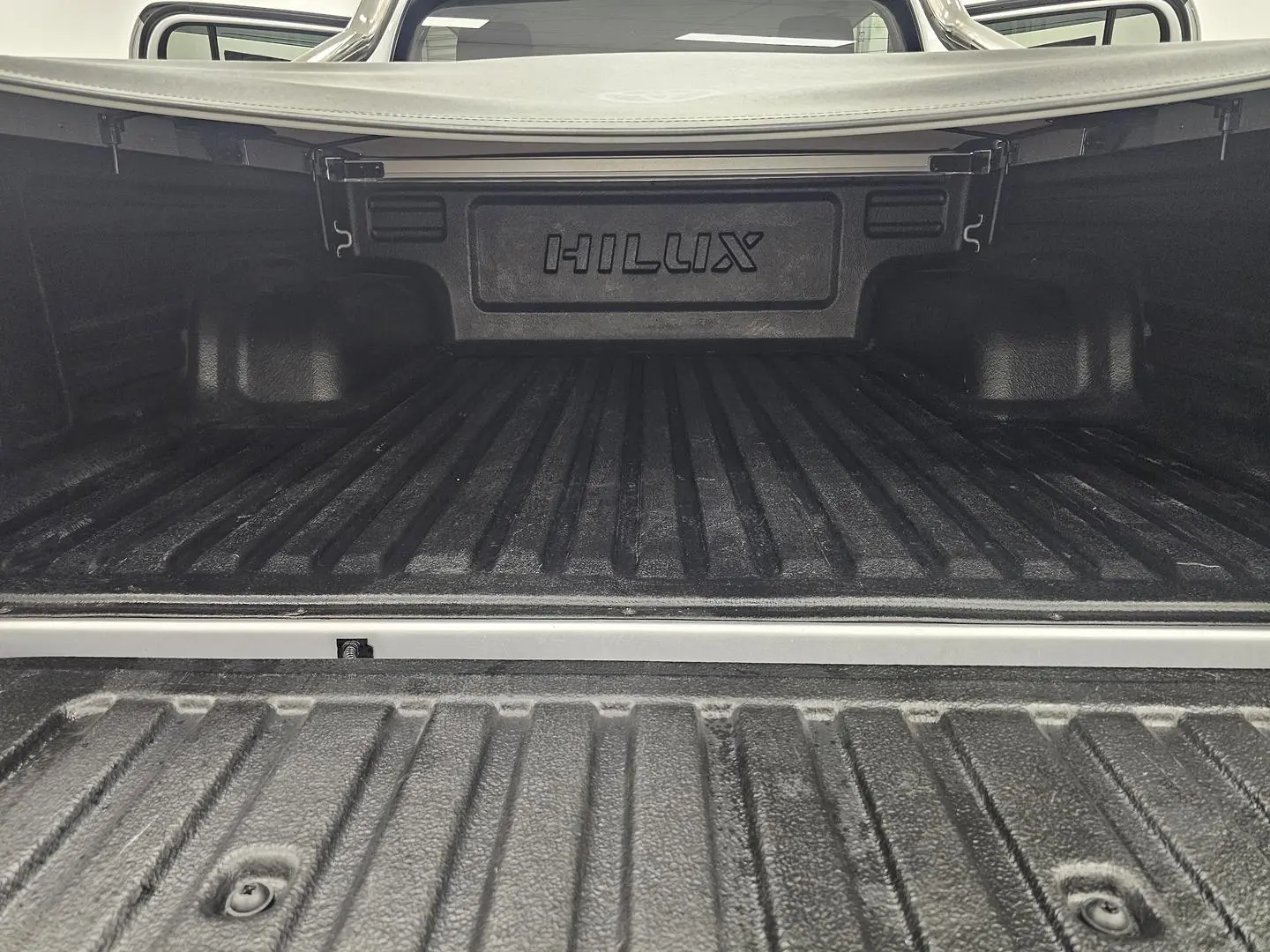 2023 Toyota Hilux Gallery Image 18