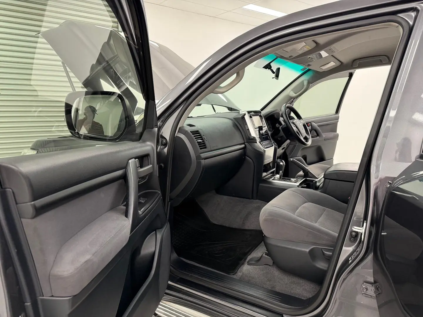 2019 Toyota Landcruiser Gallery Image 10