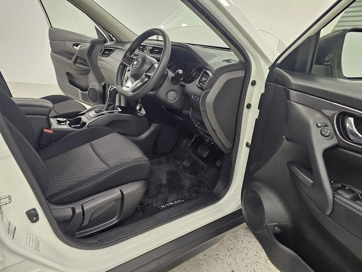 2021 Nissan X-TRAIL Gallery Image 22