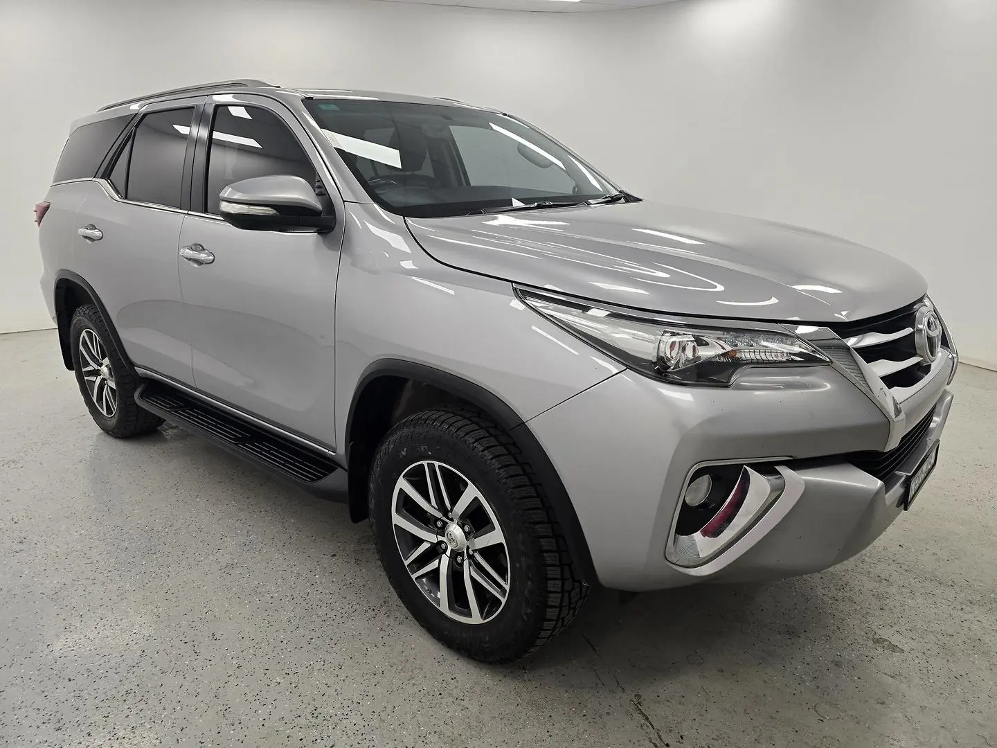 2017 Toyota Fortuner Gallery Image 1