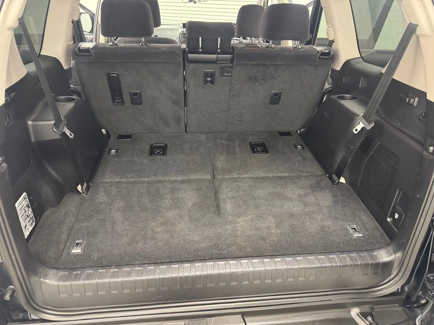 2016 Toyota Landcruiser Prado Gallery Image 28