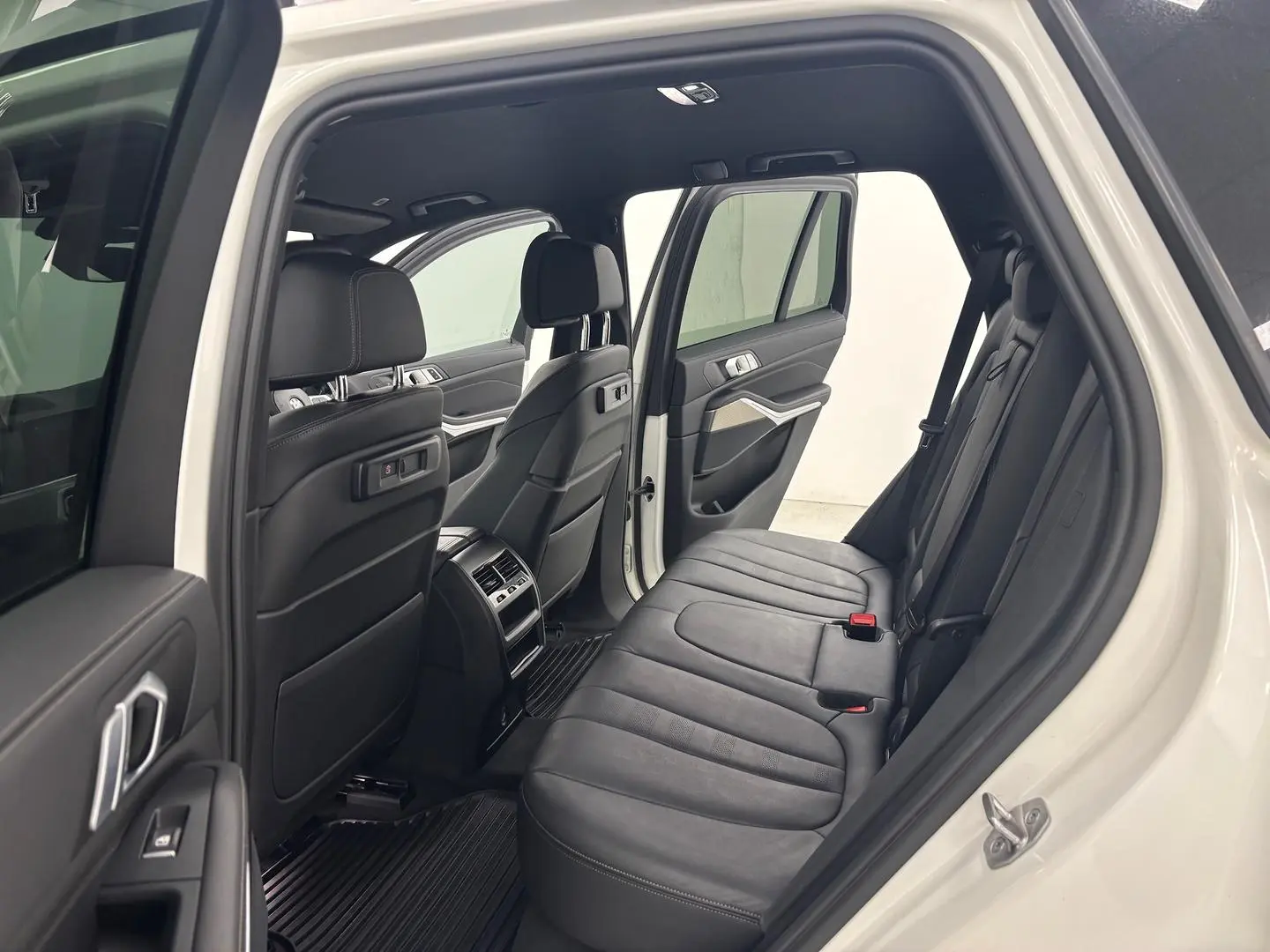 2021 BMW X5 Gallery Image 16