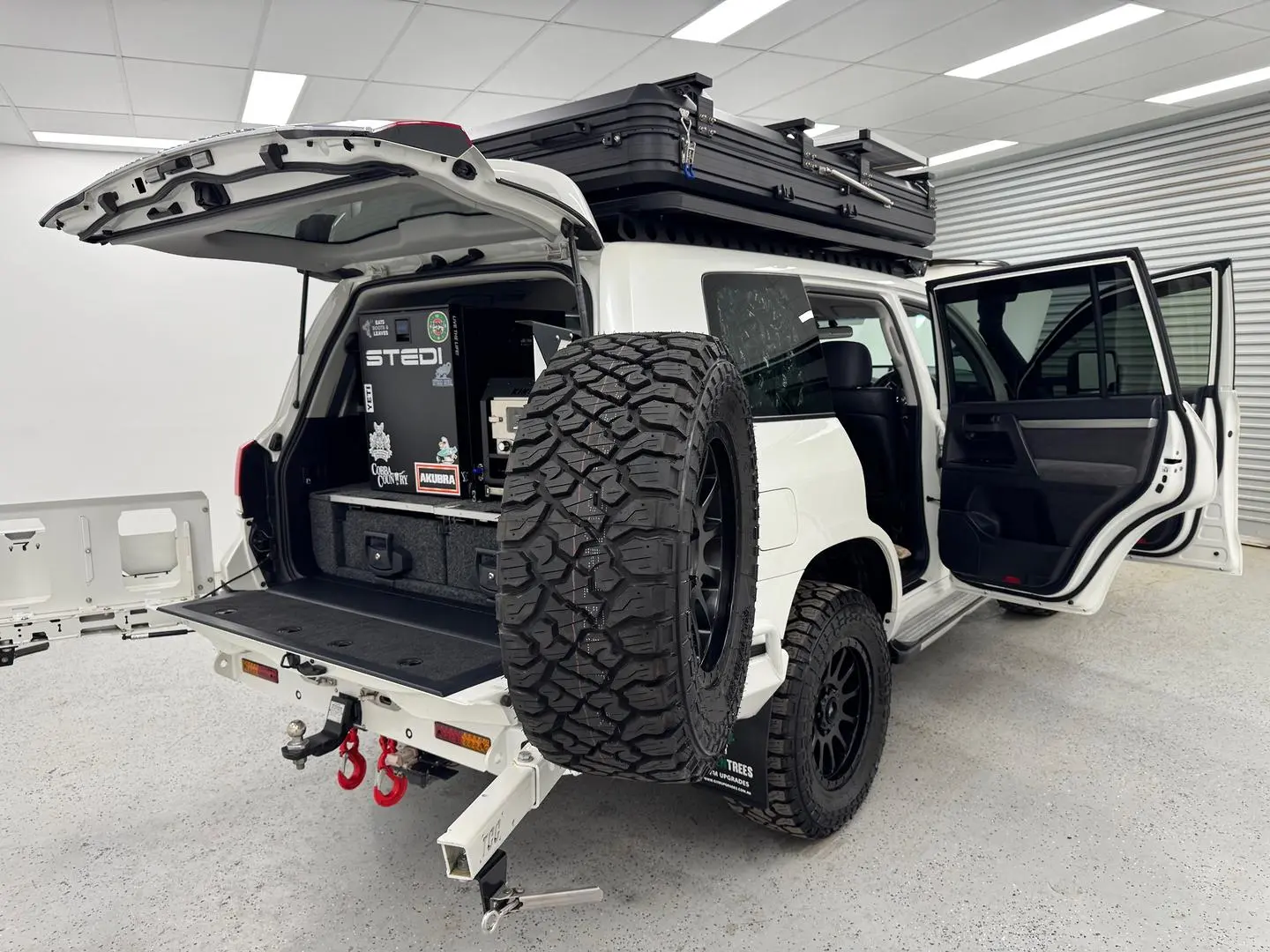 2017 Toyota Landcruiser Gallery Image 12