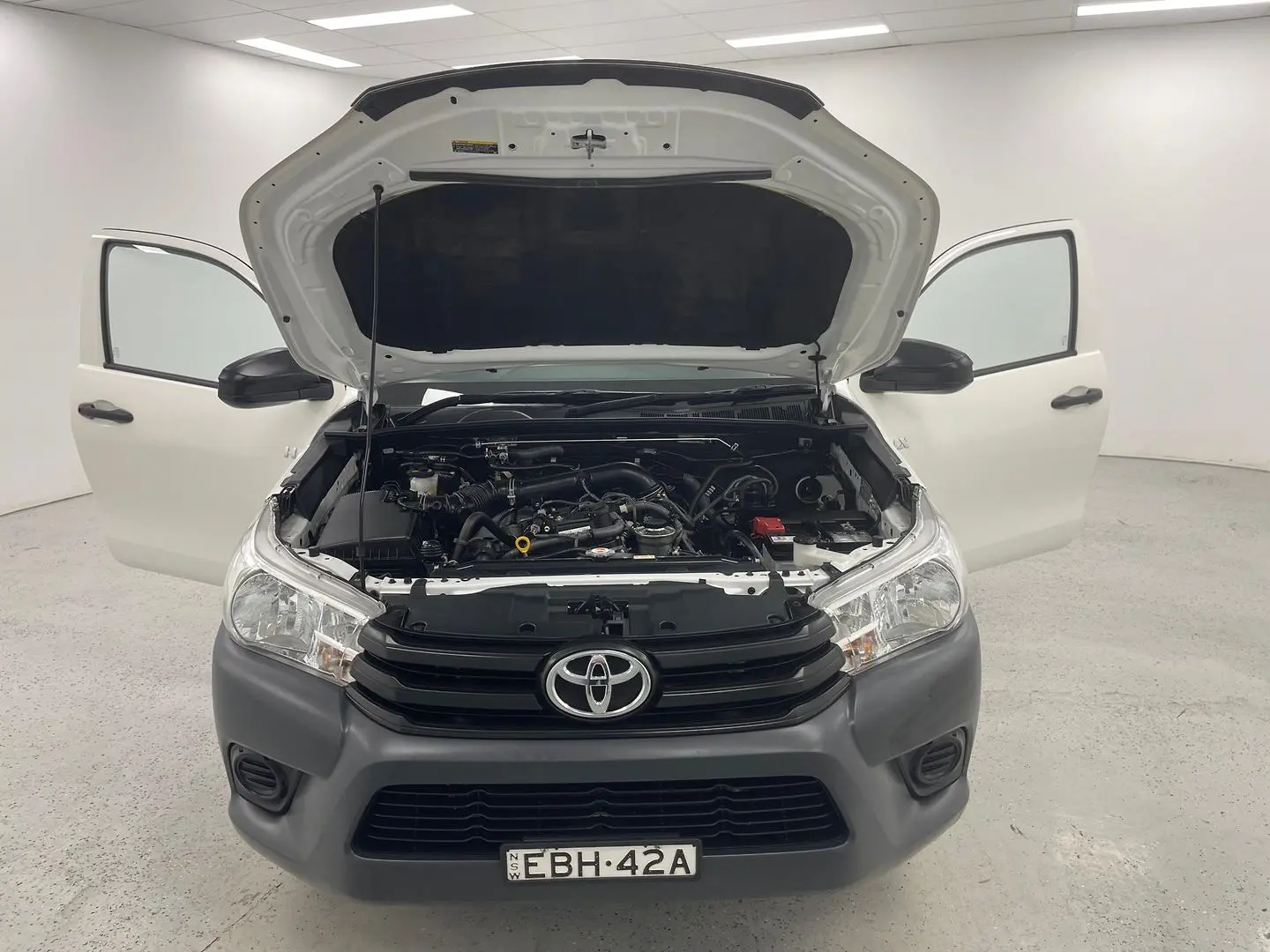 2019 Toyota Hilux Gallery Image 14