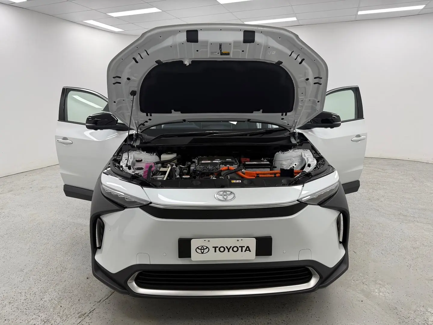 2025 Toyota bZ4X Gallery Image 19