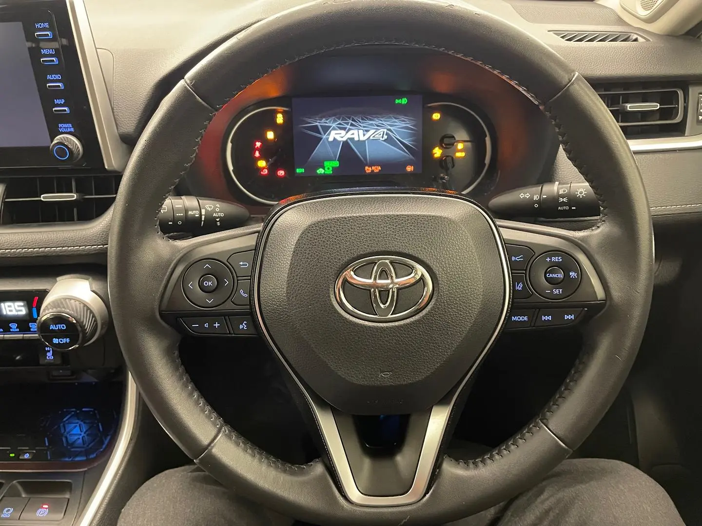 2020 Toyota RAV4 Gallery Image 24