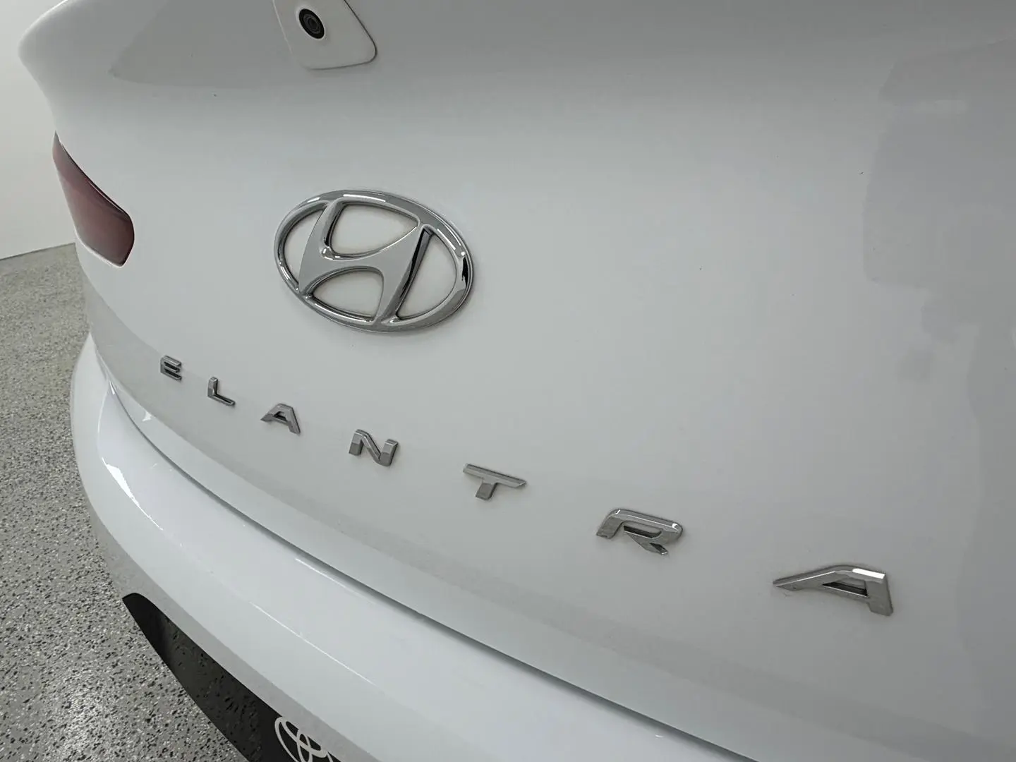 2019 Hyundai Elantra Gallery Image 36