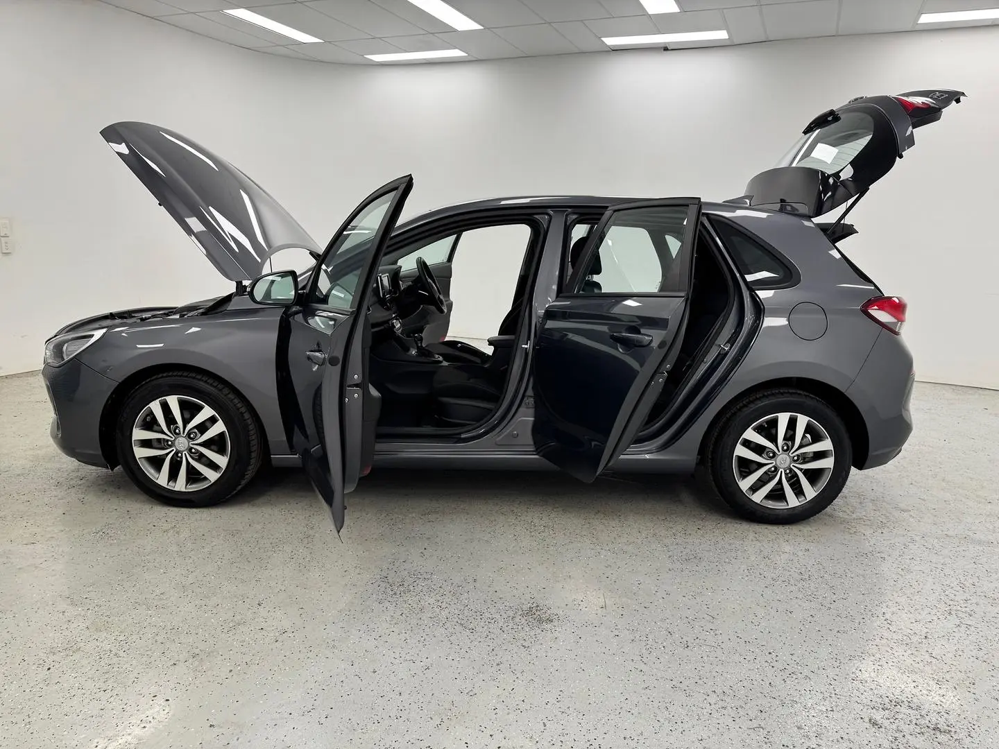 2019 Hyundai i30 Gallery Image 12