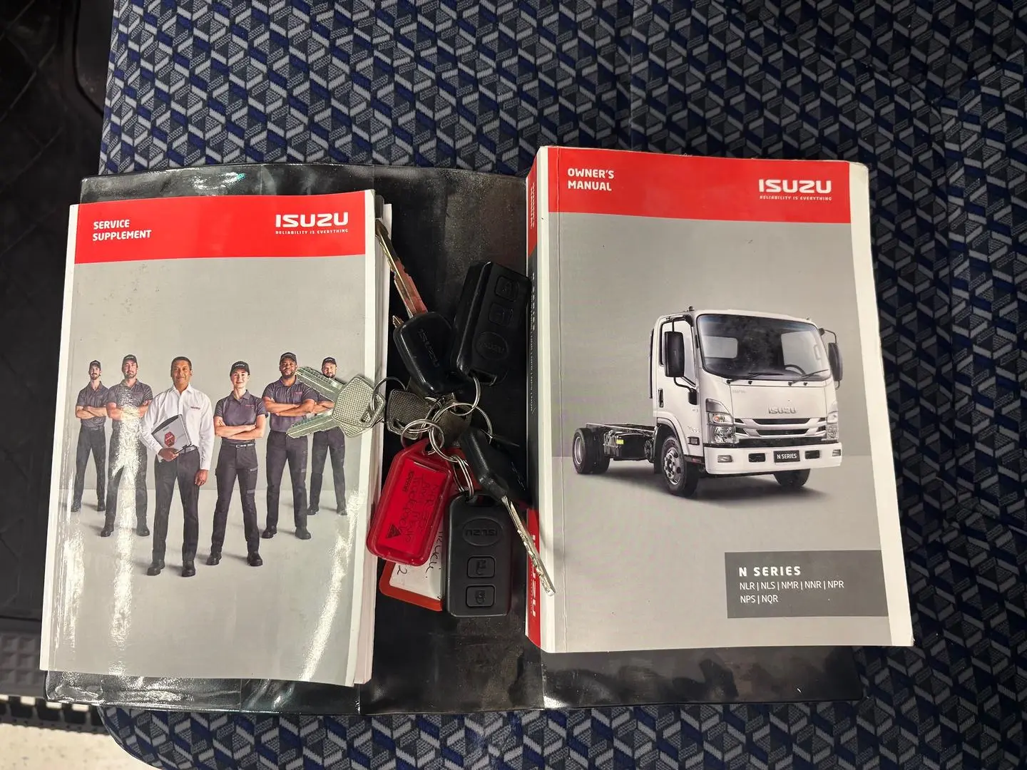 2023 Isuzu N Series Gallery Image 35