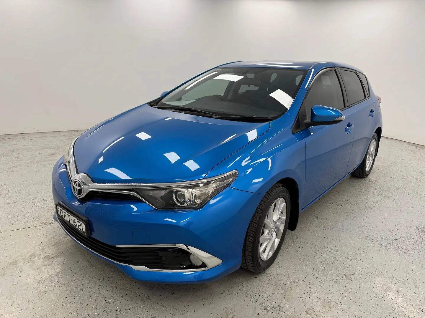 2016 Toyota Corolla Gallery Image 7