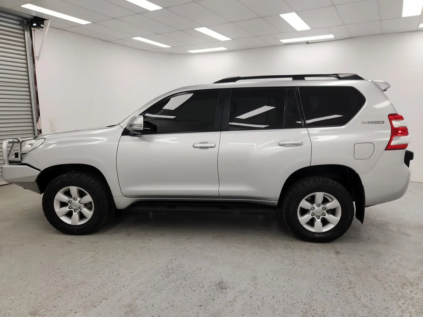 2017 Toyota Landcruiser Prado Gallery Image 6
