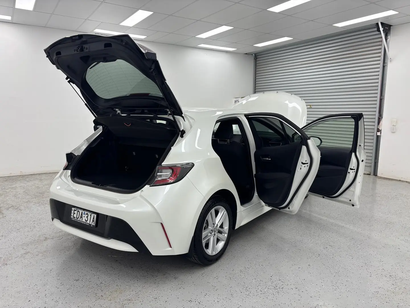 2019 Toyota Corolla Gallery Image 10