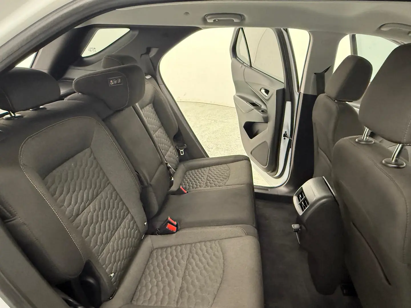 2019 Holden Equinox Gallery Image 13