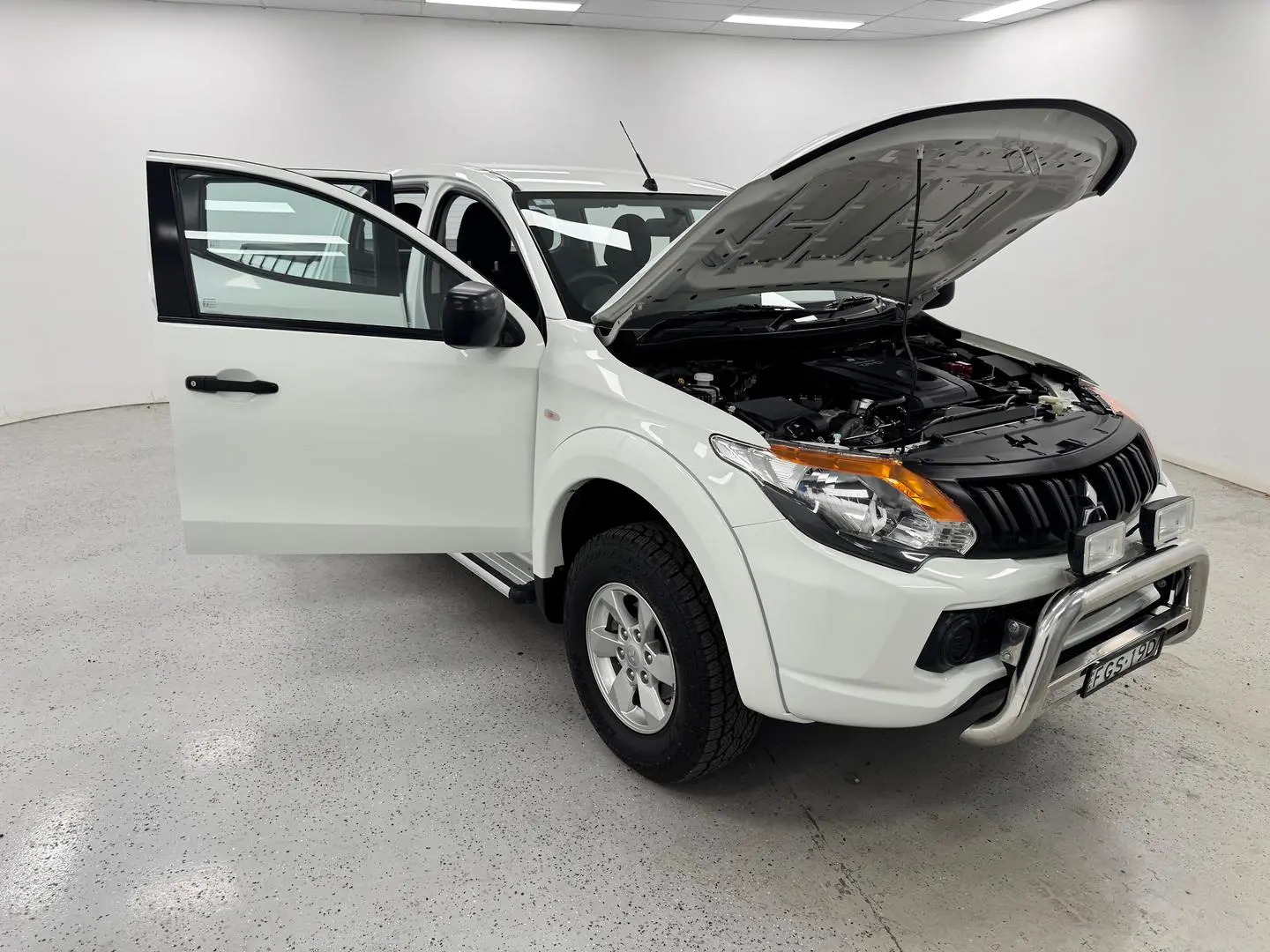 2018 Mitsubishi Triton Gallery Image 10