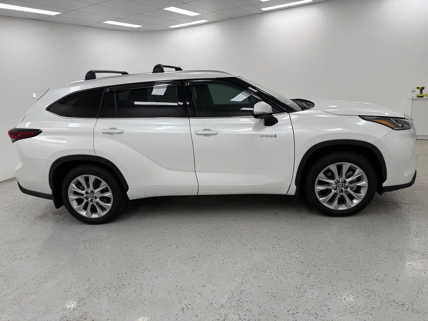 2025 Toyota Kluger Gallery Image 2