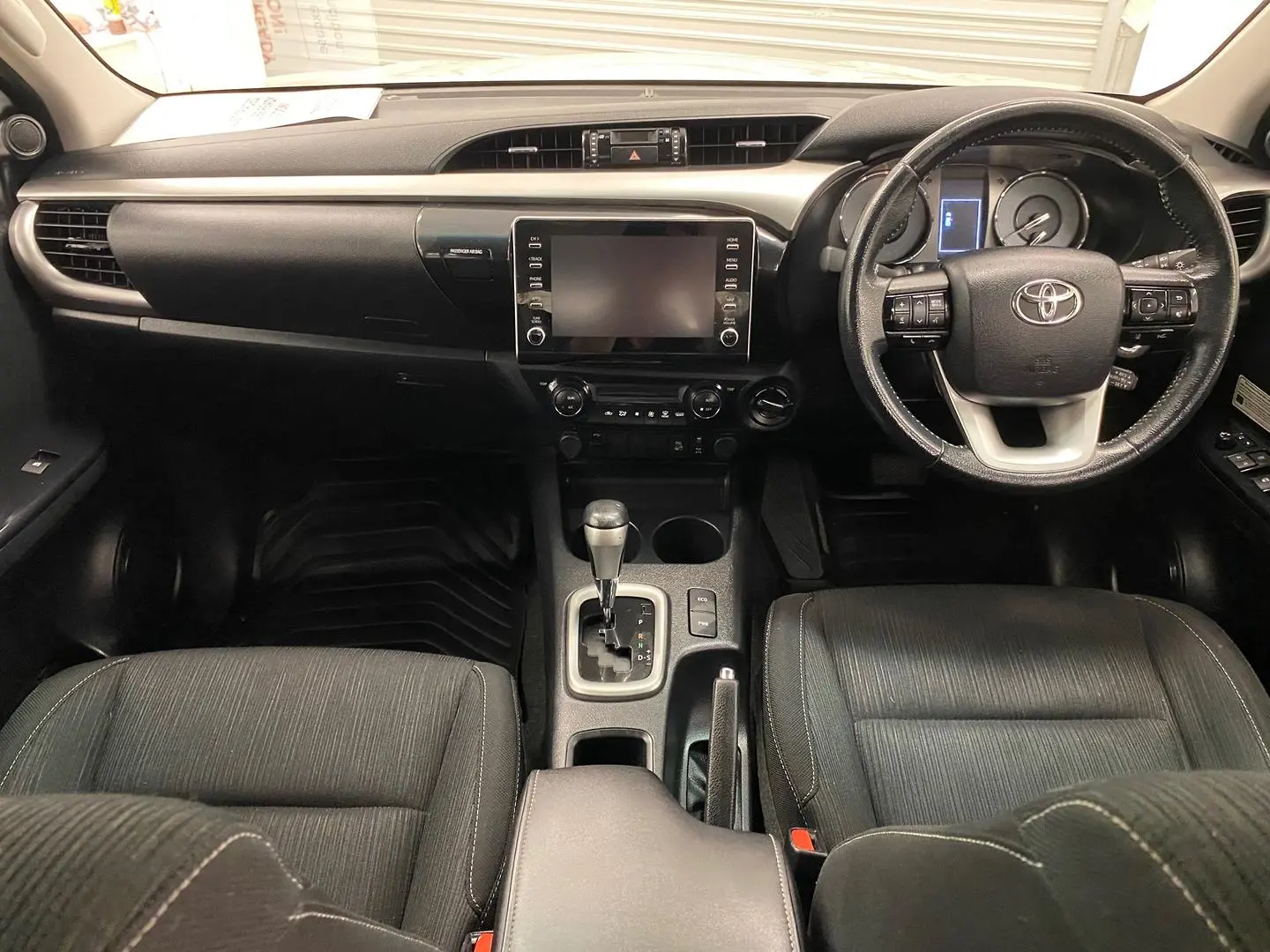 2021 Toyota Hilux Gallery Image 23