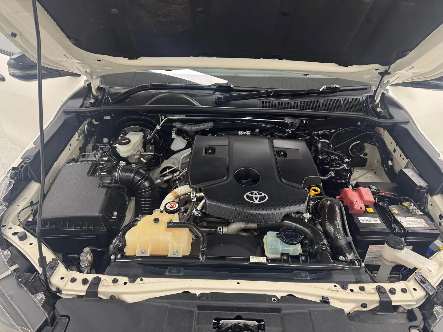 2021 Toyota Hilux Gallery Image 14