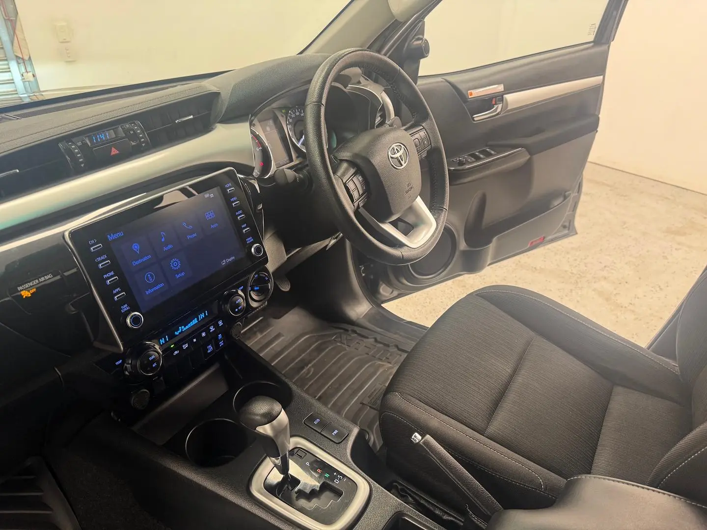 2023 Toyota Hilux Gallery Image 30