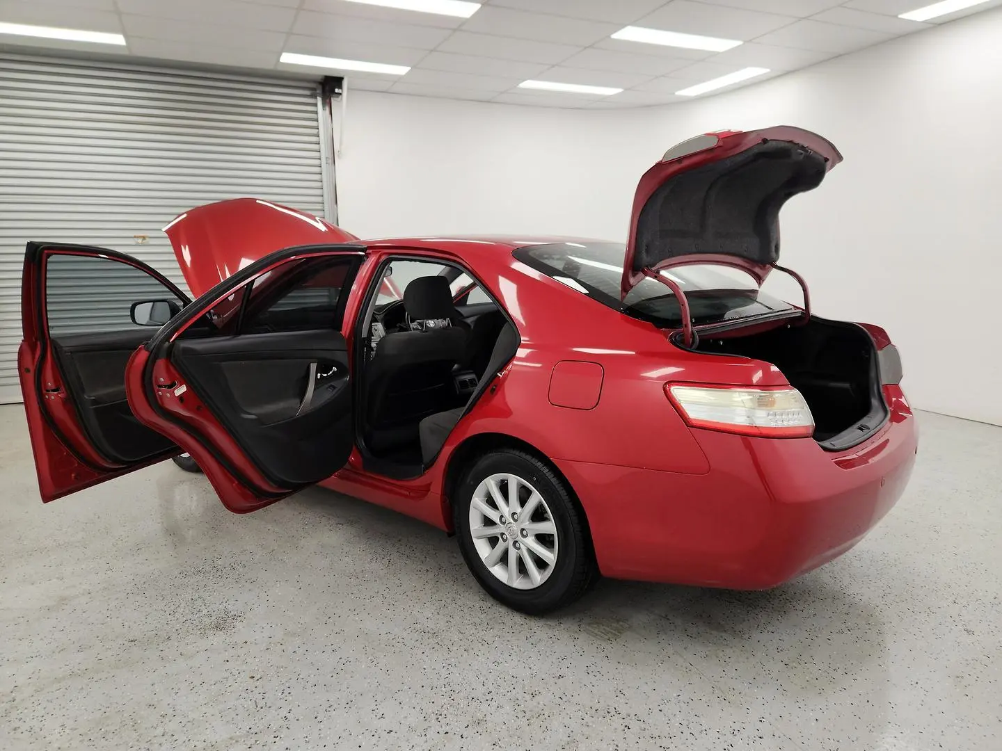 2011 Toyota Camry Gallery Image 12