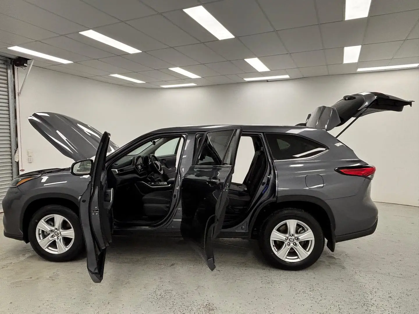 2023 Toyota Kluger Gallery Image 13