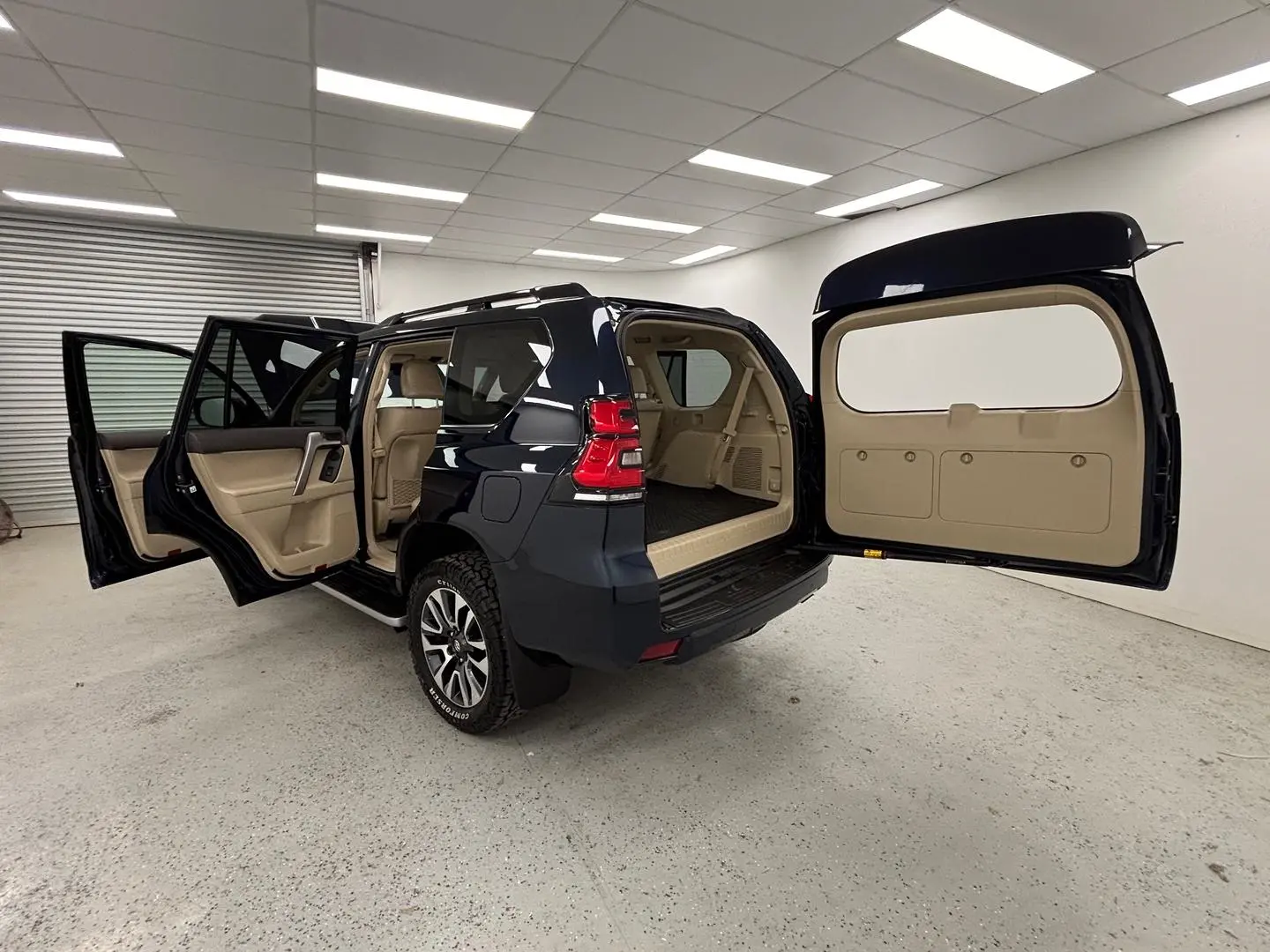 2023 Toyota Landcruiser Prado Gallery Image 12