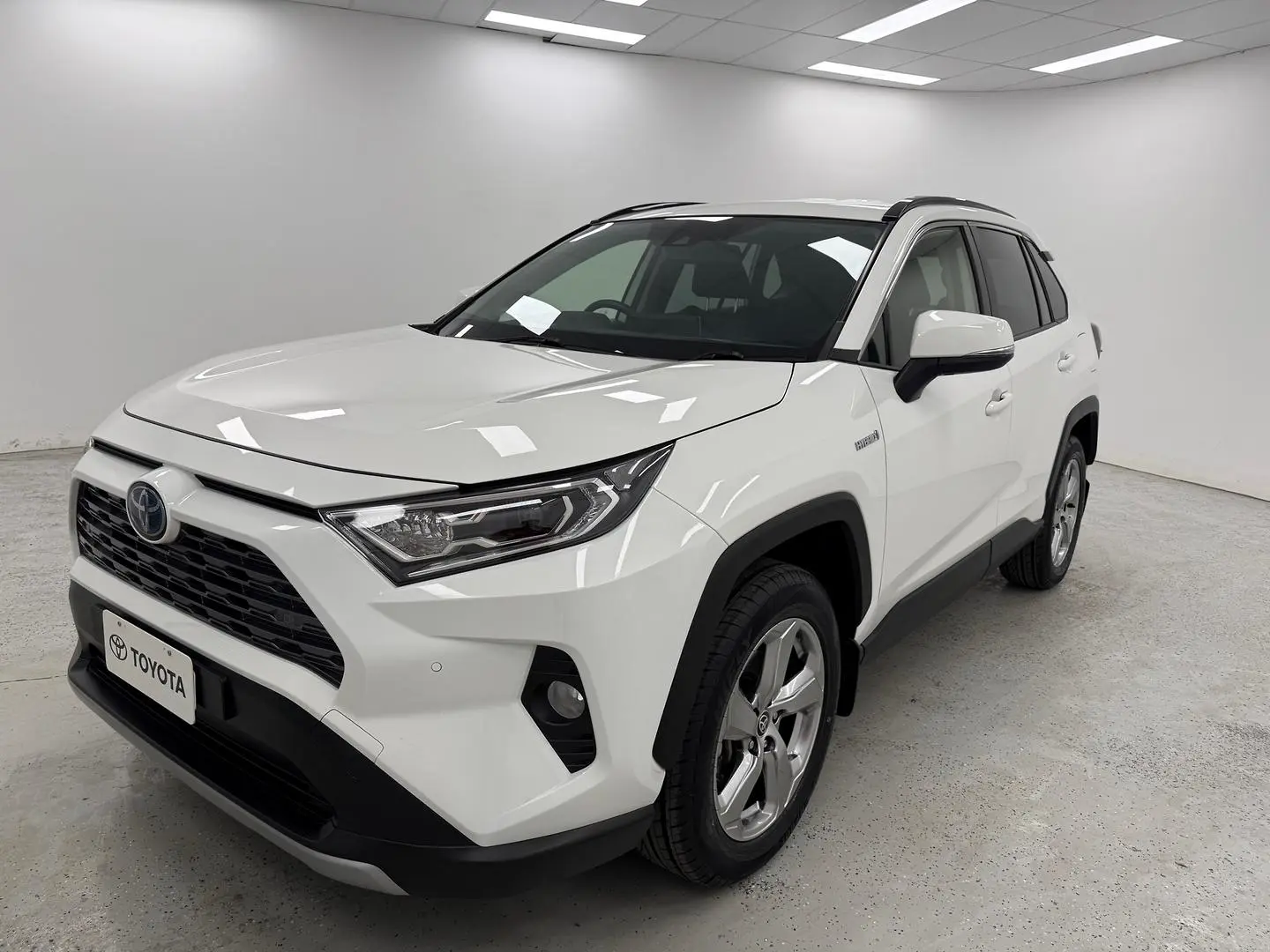 2020 Toyota RAV4 Gallery Image 7