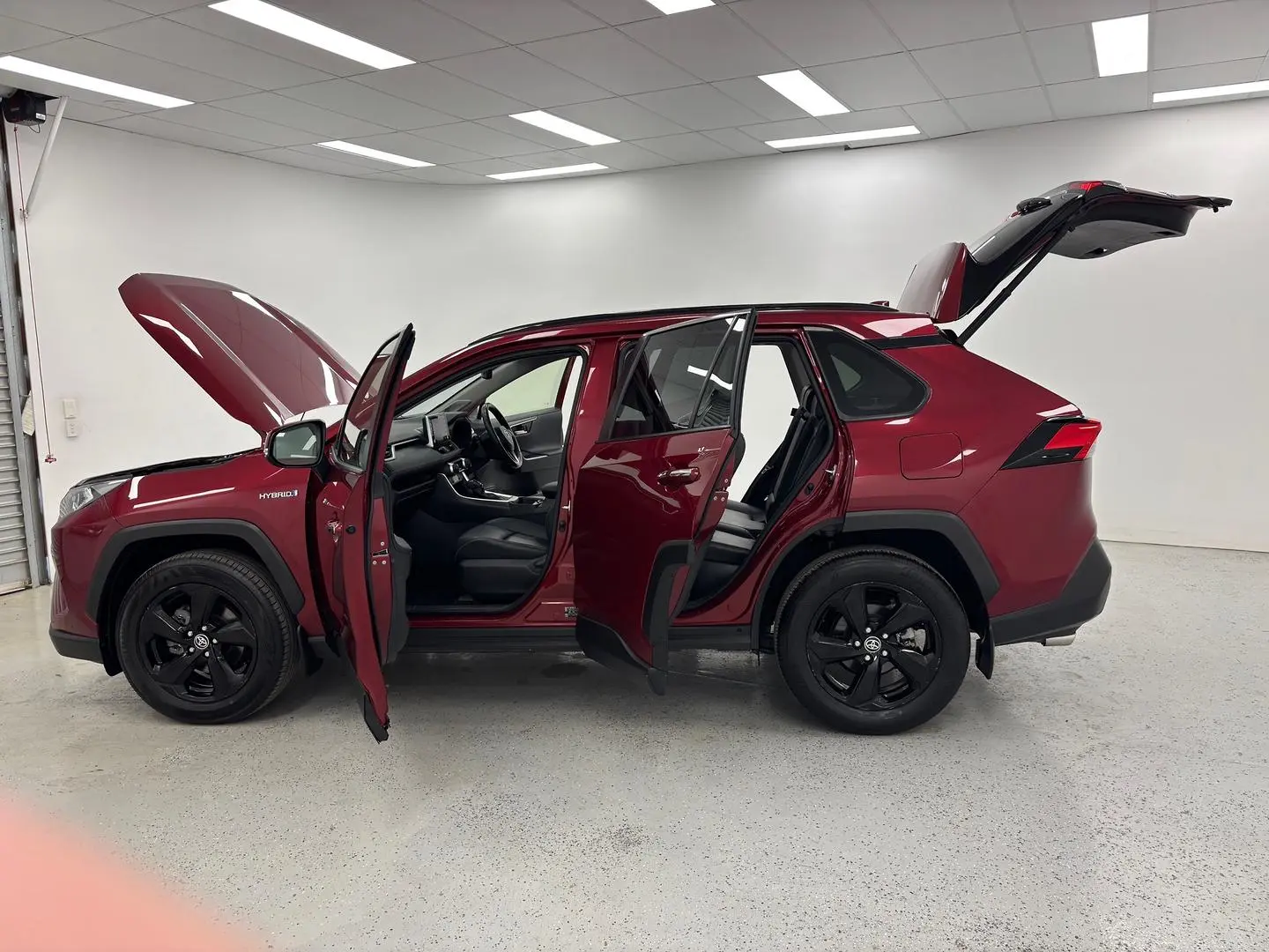2020 Toyota RAV4 Gallery Image 13