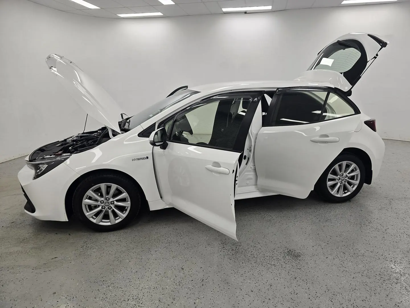 2023 Toyota Corolla Gallery Image 13