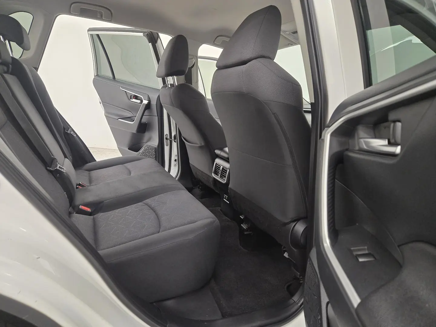 2021 Toyota RAV4 Gallery Image 21