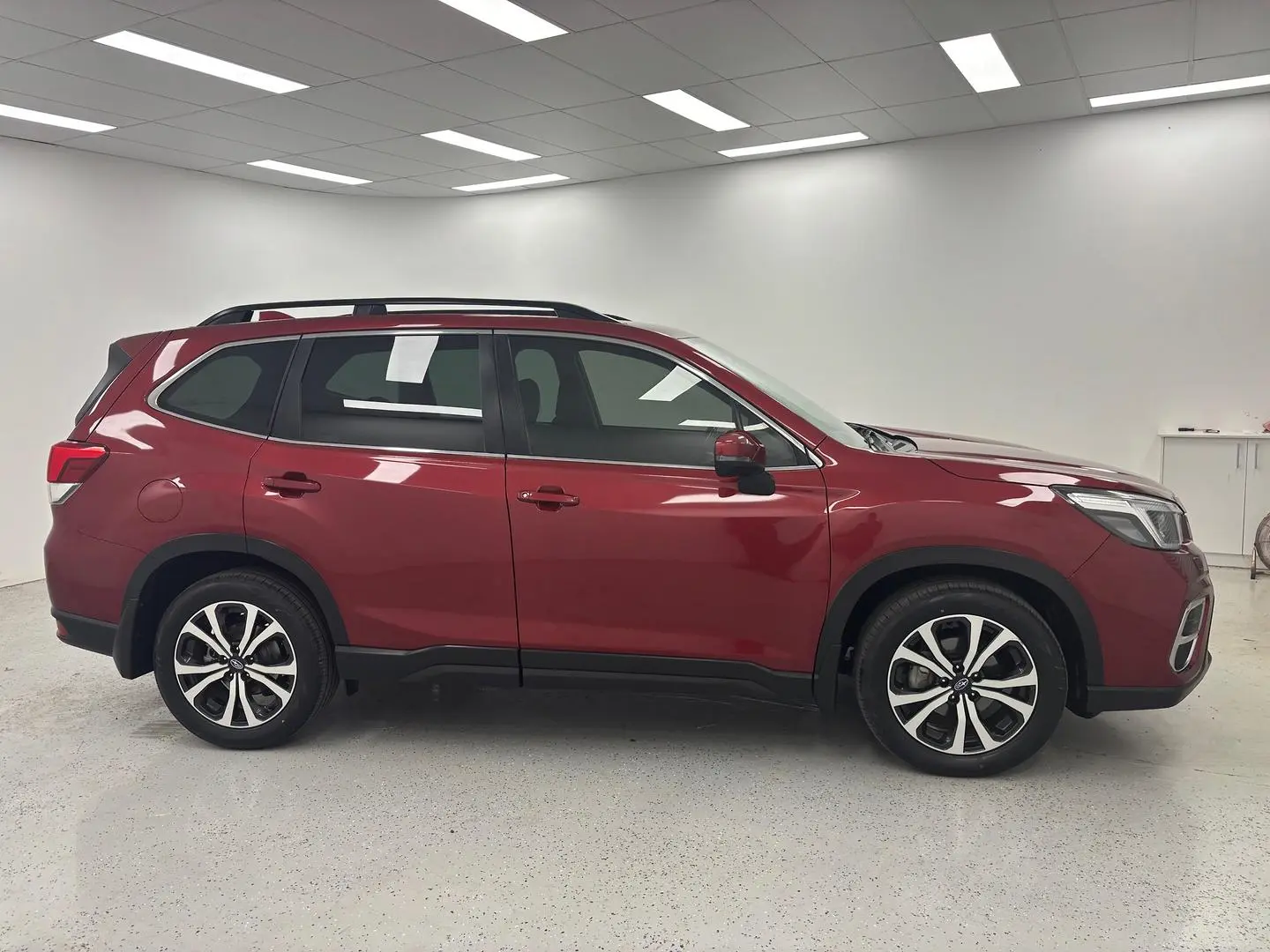 2019 Subaru Forester Gallery Image 2